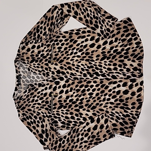 INC Cheetah V-neck Gold Zippered Pocket Pullover Top Brown Black XL - Picture 5 of 11